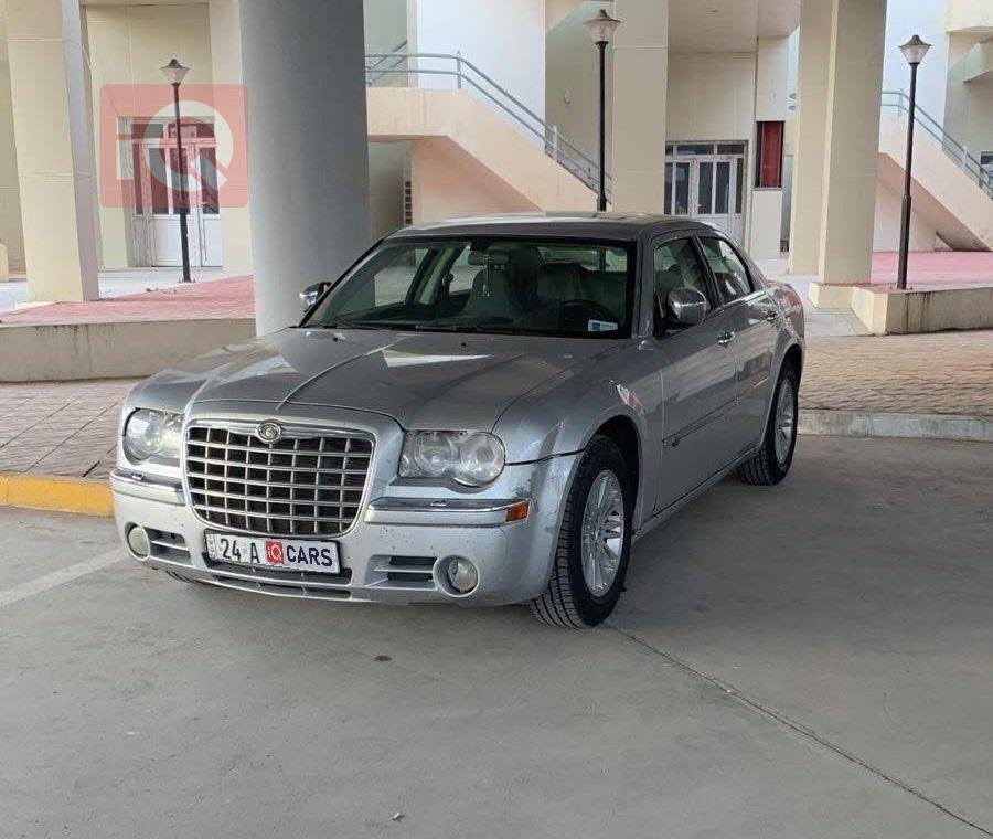 كرايسلر 300